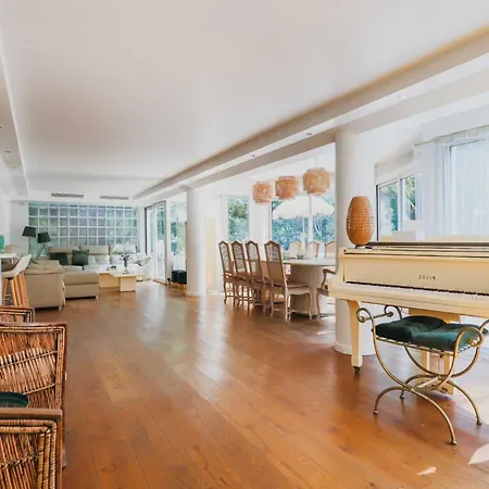 Apartment Exceptional With Garden - 3br 6p - *