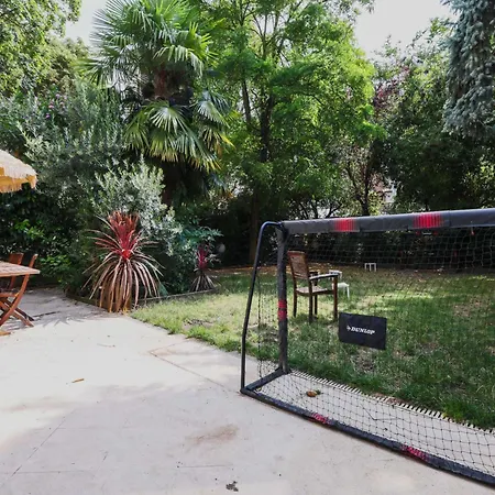 Apartment Exceptional With Garden - 3br 6p - *