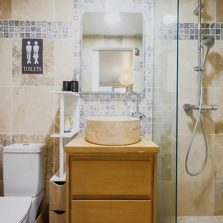 Exceptional With Garden - 3br 6p - Apartment